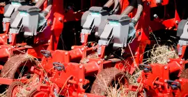 Foto traseira PRIME com detalhe das linhas e dosadores pneumáticos.