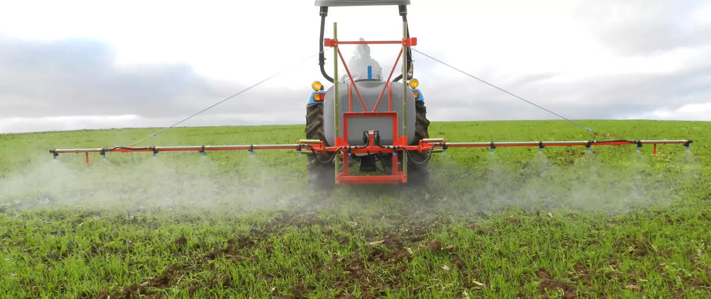 Vista lateral da SLM em posição de trabalho
